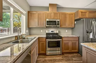 7849 Cadence Ln, White City, OR 97503 - Photo 10