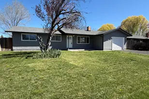 4839 Darwin Pl, Klamath Falls, OR 97603 - Photo 2