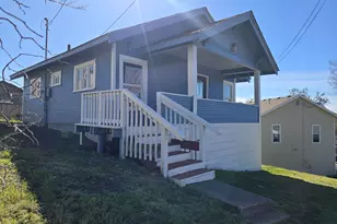 1210 Lincoln St, Klamath Falls, OR 97601 - Photo 1