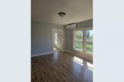 1210 Lincoln Street, Klamath Falls, OR 97601 - Photo 2