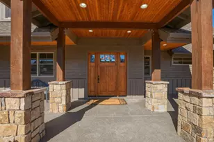 15361 SW Branding Iron Ct, Powell Butte, OR 97753 - Photo 2