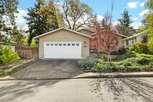 760 Oak Knoll Dr, Ashland, OR 97520 - Photo 2