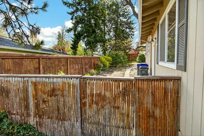 760 Oak Knoll Drive, Ashland, OR 97520 - Photo 34