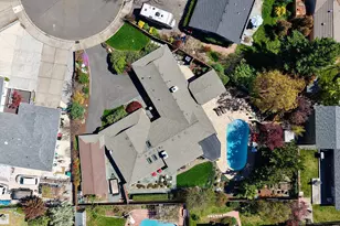 2424 Pembroke Cir, Medford, OR 97504 - Photo 58