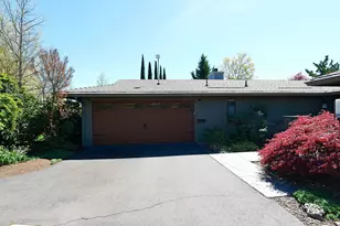 2424 Pembroke Cir, Medford, OR 97504 - Photo 34
