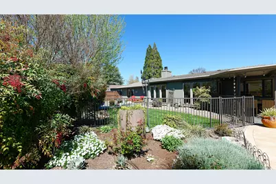 2424 Pembroke Circle, Medford, OR 97504 - Photo 52