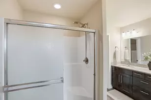 63148 NE Hadley Pl, Bend, OR 97701 - Photo 16