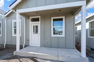 198 Gangnes Dr, Talent, OR 97540 - Photo 1