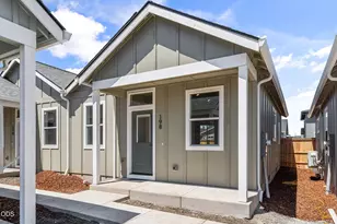 198 Gangnes Dr, Talent, OR 97540 - Photo 2