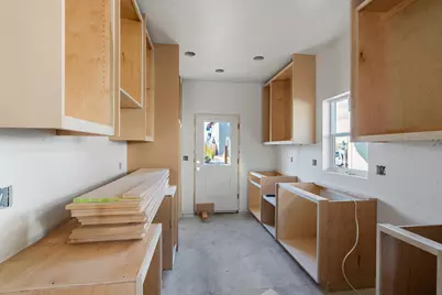 208 Gangnes Drive, Talent, OR 97540 - Photo 8