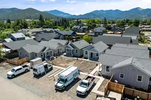 208 Gangnes Dr, Talent, OR 97540 - Photo 28