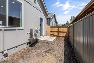 208 Gangnes Dr, Talent, OR 97540 - Photo 22