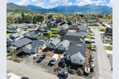 208 Gangnes Drive, Talent, OR 97540 - Photo 4