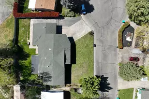 401 Bayard Dr, Grants Pass, OR 97527 - Photo 38