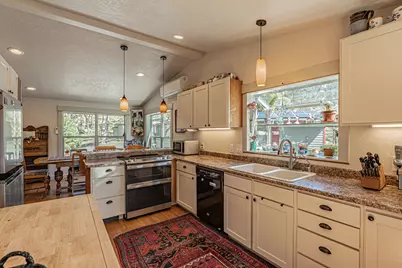 9449 Wagner Creek Road, Talent, OR 97540 - Photo 16