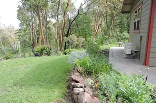 9449 Wagner Creek Rd, Talent, OR 97540 - Photo 58