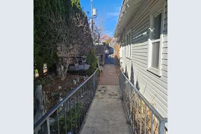 725 SW 8th Street, Redmond, OR 97756 - Photo 18