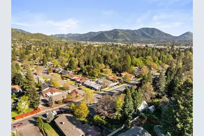 1310 NW Highland Avenue, Grants Pass, OR 97526 - Photo 46