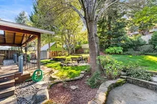 1310 NW Highland Ave, Grants Pass, OR 97526 - Photo 36