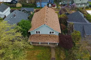 429 N Holly St, Medford, OR 97501 - Photo 2