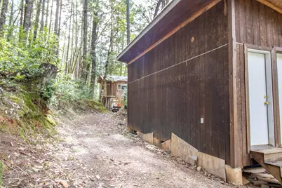 1449 Queen Of Bronze Road, Cave Junction, OR 97523 - Photo 56