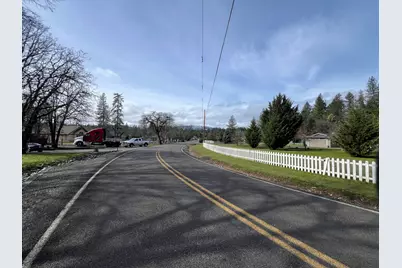255 Barker Drive, Merlin, OR 97532 - Photo 24