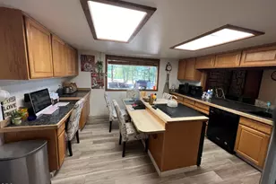 255 Barker Dr, Merlin, OR 97532 - Photo 14