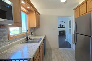 939 N Alameda Ave, Klamath Falls, OR 97601 - Photo 8