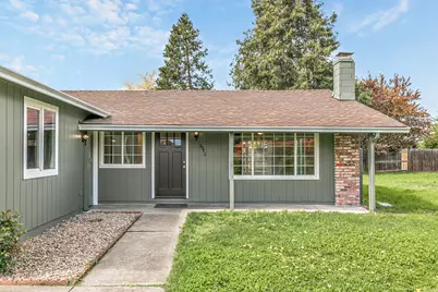 3063 Shelterwood Circle, Medford, OR 97501 - Photo 2