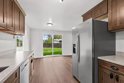 3063 Shelterwood Circle, Medford, OR 97501 - Photo 12