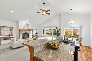 4310 Vista Pointe Dr, Medford, OR 97504 - Photo 10