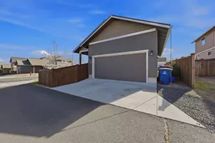 62735 Hawkview Road, Bend, OR 97701 - Photo 12