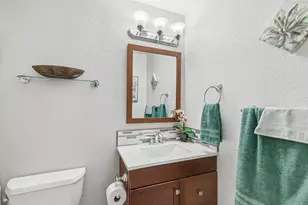 912 Mountain View Dr, Eagle Point, OR 97524 - Photo 22