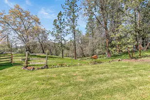 912 Mountain View Dr, Eagle Point, OR 97524 - Photo 40