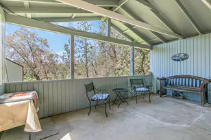 912 Mountain View Dr, Eagle Point, OR 97524 - Photo 24