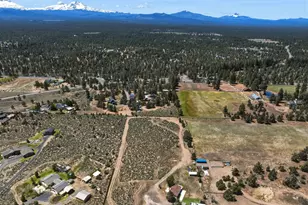 67395 Rabbitbrush Dr, Bend, OR 97703 - Photo 18