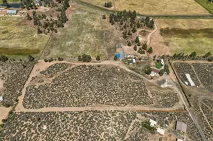 67395 Rabbitbrush Dr, Bend, OR 97703 - Photo 16