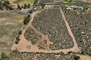 67395 Rabbitbrush Dr, Bend, OR 97703 - Photo 14