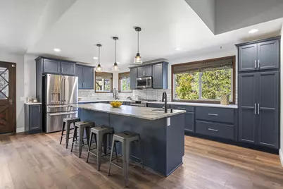 55050 Huntington Road, Bend, OR 97707 - Photo 6