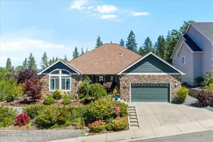 224 Landau Ln, Grants Pass, OR 97527 - Photo 1