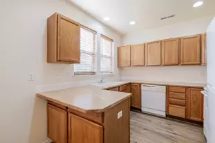 1263 NE 4th St, Redmond, OR 97756 - Photo 12