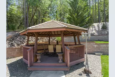 455 Dutcher Creek Road, Grants Pass, OR 97527 - Photo 12