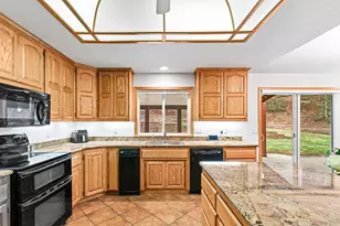455 Dutcher Creek Rd, Grants Pass, OR 97527 - Photo 28