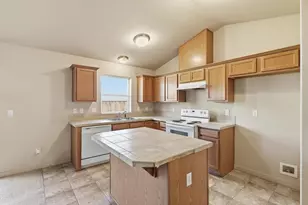 2879 NE Jackdaw Dr, Bend, OR 97701 - Photo 18