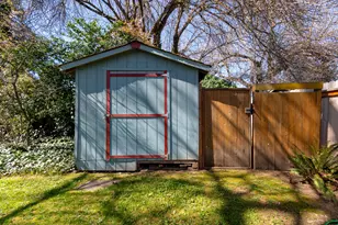 540 Eastwood Dr, Medford, OR 97504 - Photo 28