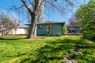 540 Eastwood Drive, Medford, OR 97504 - Photo 26