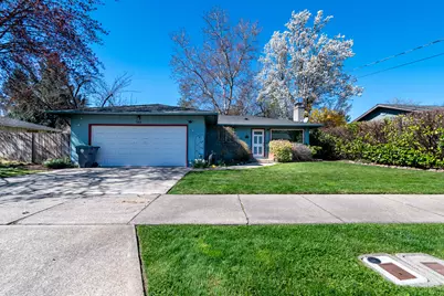 540 Eastwood Drive, Medford, OR 97504 - Photo 1