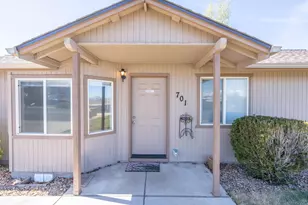 701 SW 23rd St, Redmond, OR 97756 - Photo 30