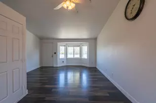 701 SW 23rd St, Redmond, OR 97756 - Photo 6