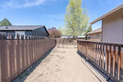 701 SW 23rd Street, Redmond, OR 97756 - Photo 28